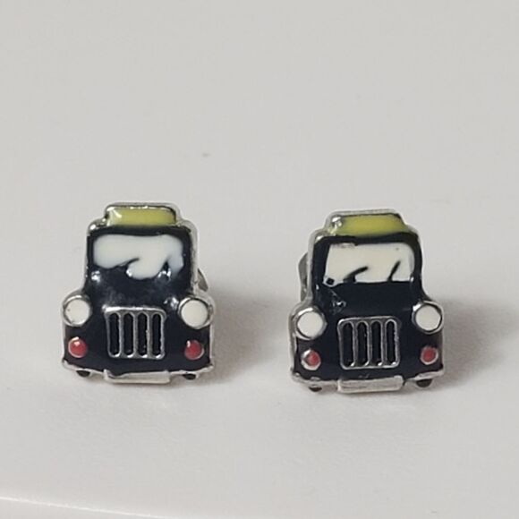NOVELTY Post Pierced Earrings Tractor Trailer Truck - Picture 5 of 6
